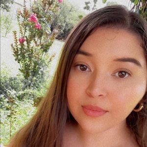 Meet your Posher, Cristal